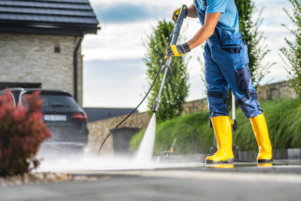 Best Garage Pressure Washing  in Garretson, SD